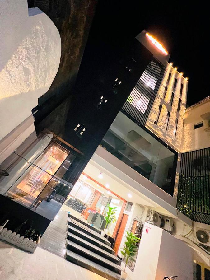 Leela Bizotel Džúnágadh Exteriér fotografie